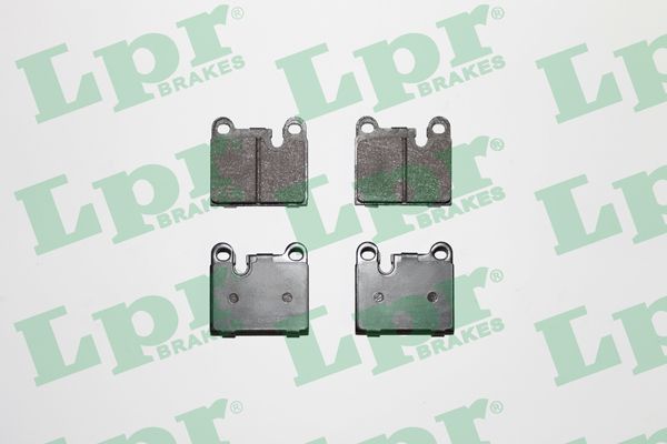 LPR Комплект тормозных колодок, дисковый тормоз 05P1057