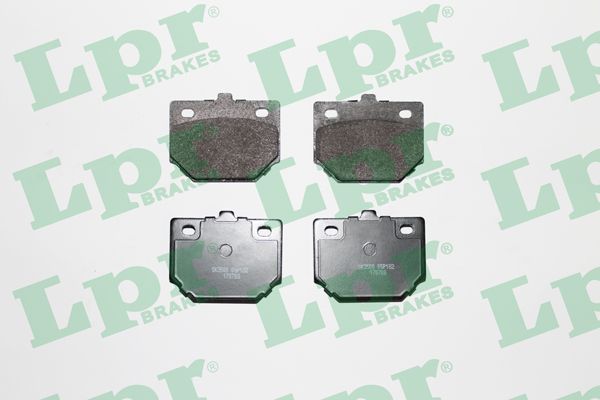 LPR Комплект тормозных колодок, дисковый тормоз 05P182