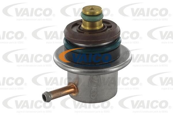 VAICO Регулятор давления подачи топлива V10-2262